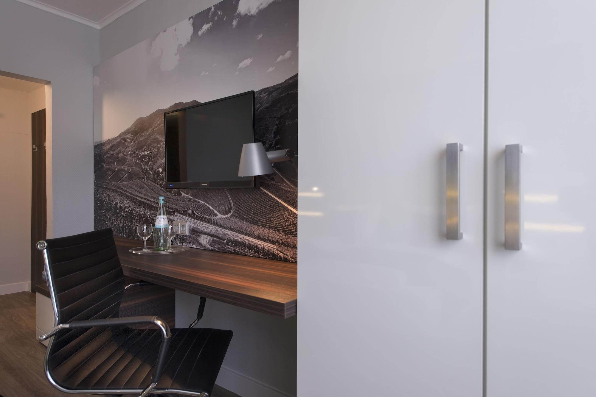 Ibis Styles Offenburg City Bagian luar foto
